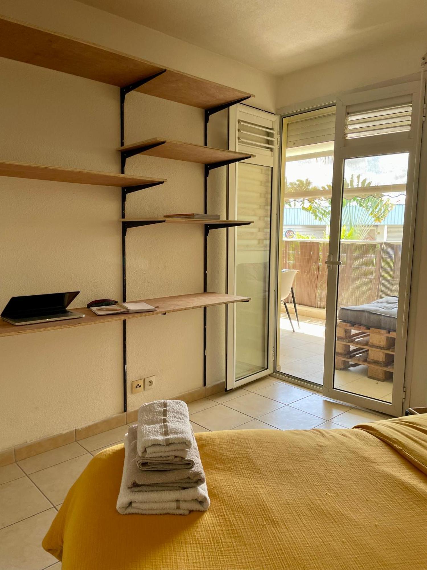 Appartement Cosy En Ville Baie-Mahault Exterior foto